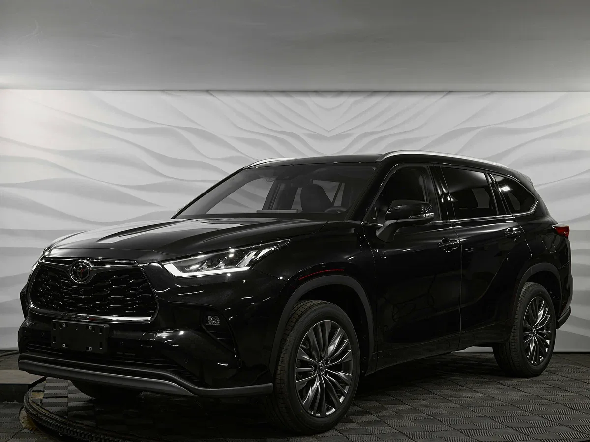 Toyota Highlander IV (U70)