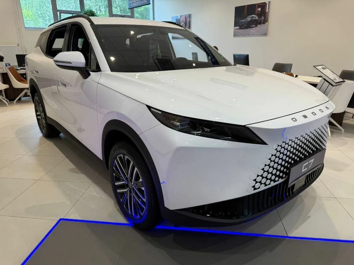Omoda C7