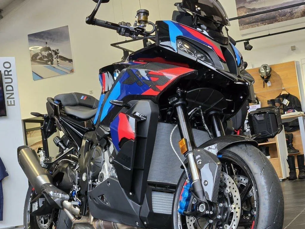 BMW M 1000 XR