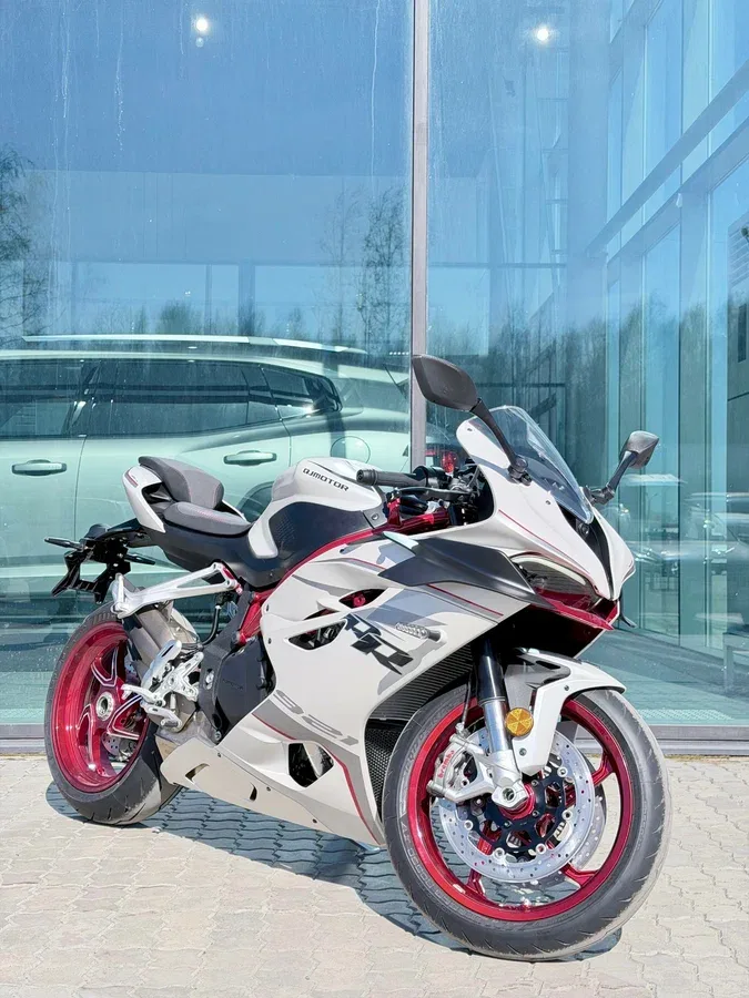 QJMotor SRK 921 RR