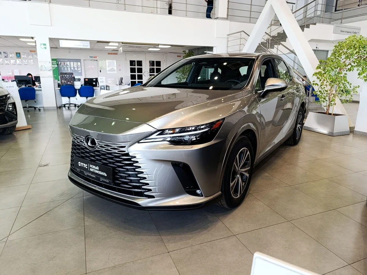 Lexus RX V