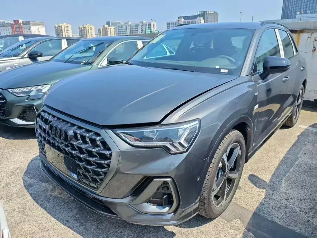 Audi Q3 II (F3)