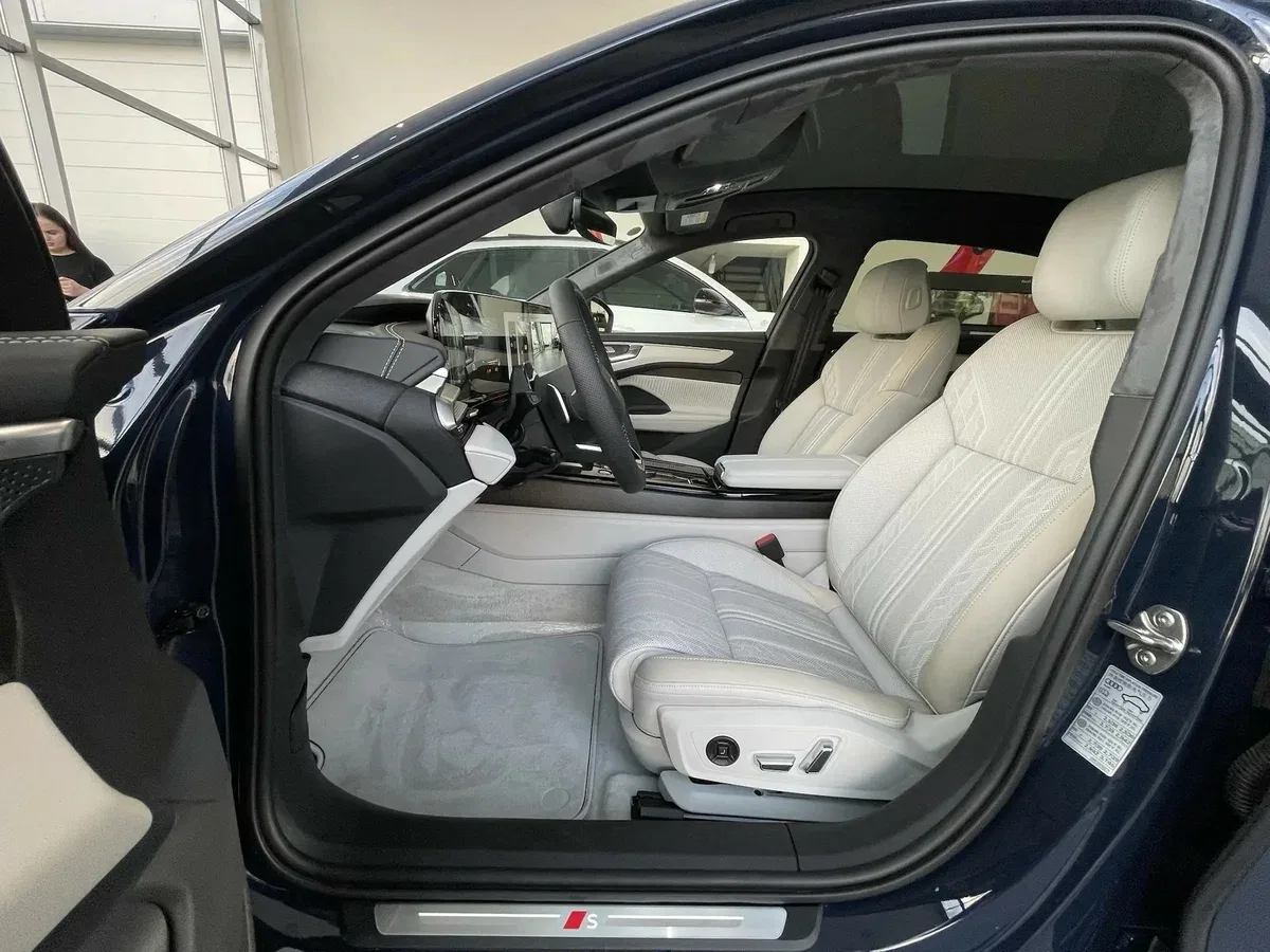 Audi A6 VI (C9)