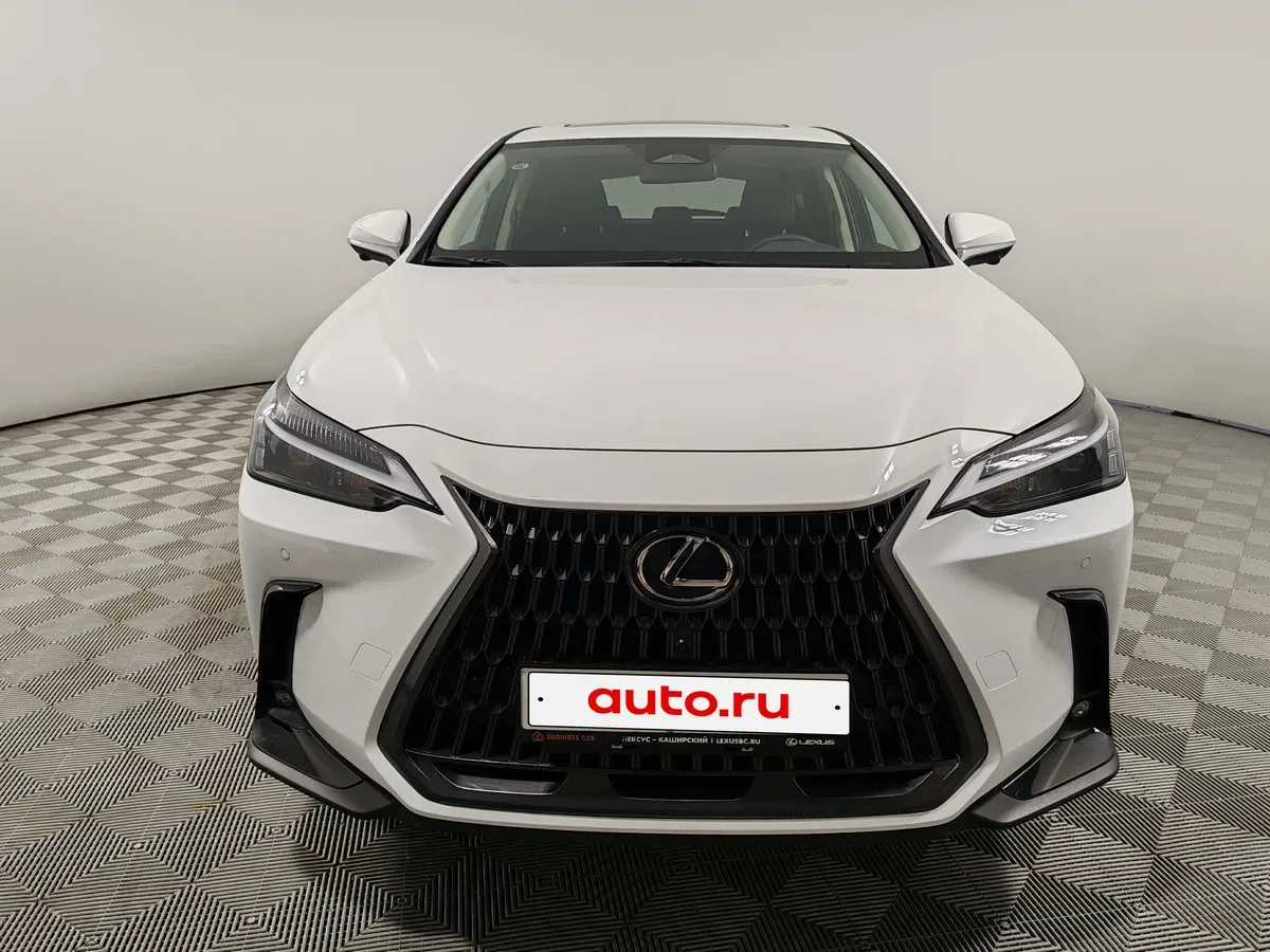 Lexus NX II