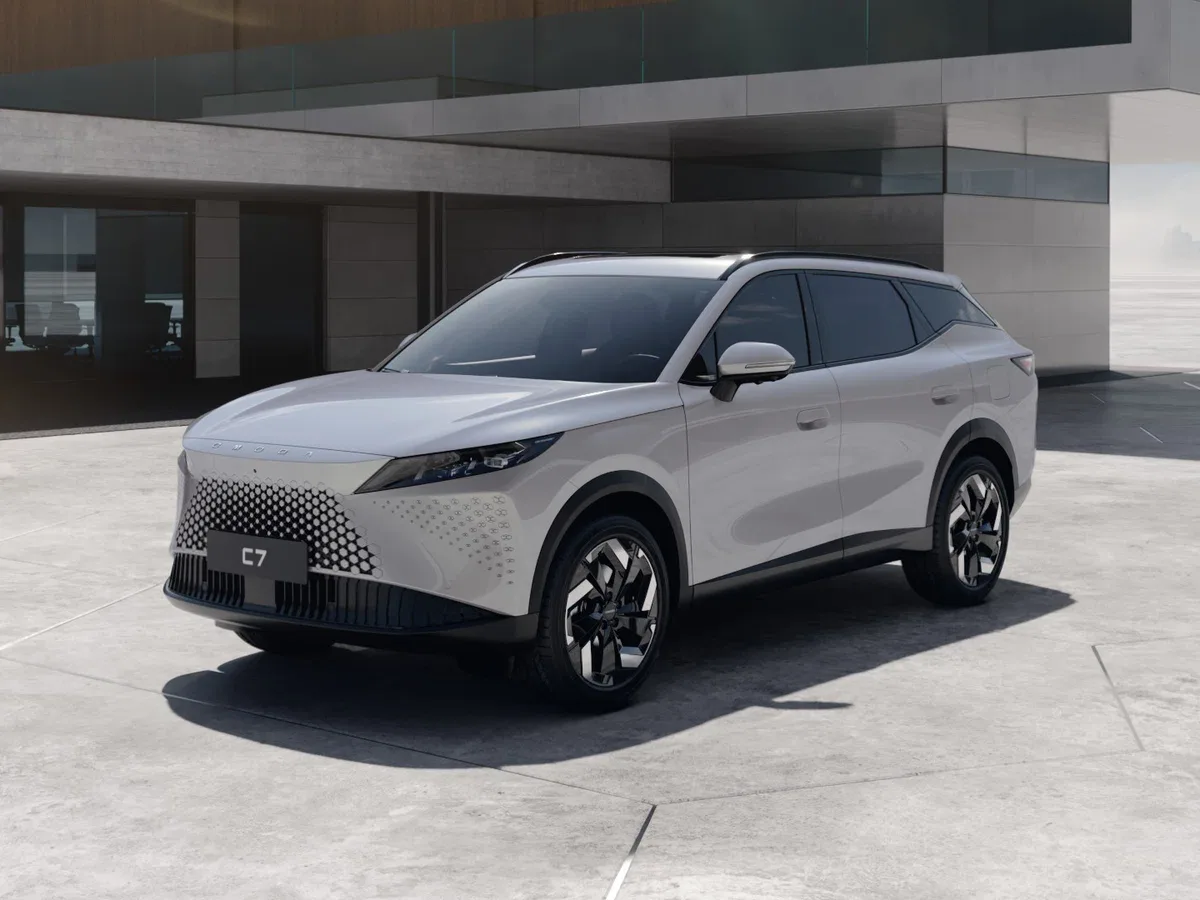 Omoda C7