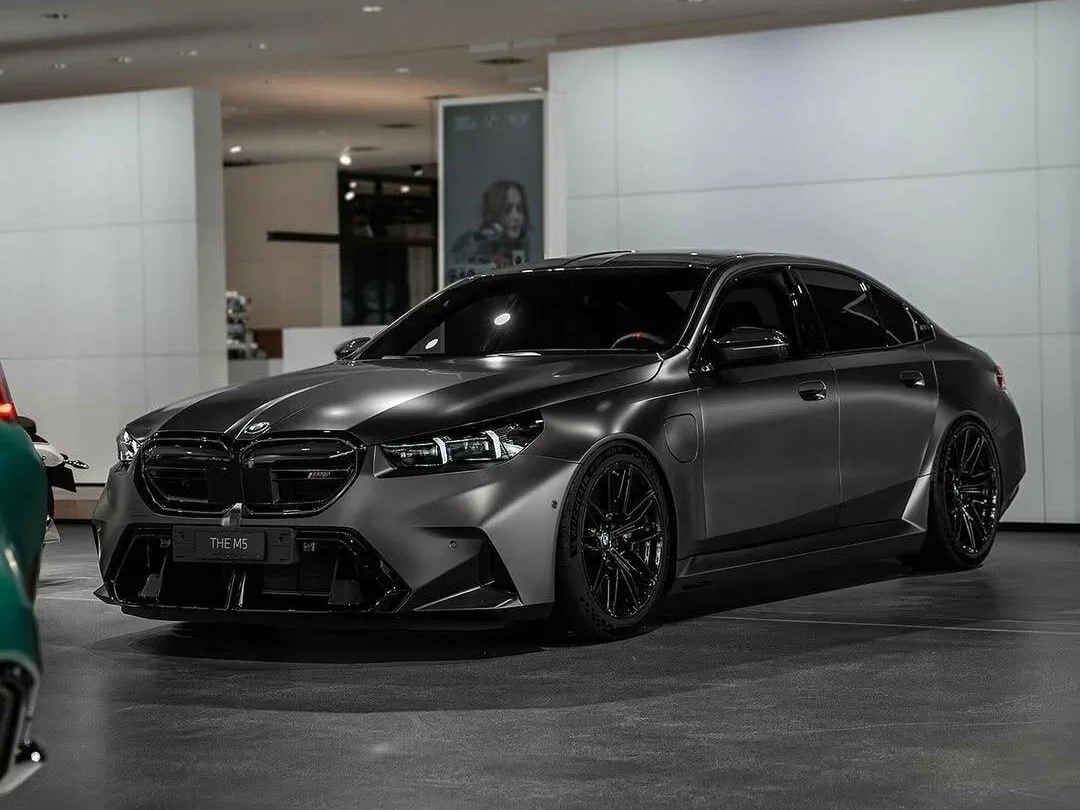 BMW M5 VII (G90)