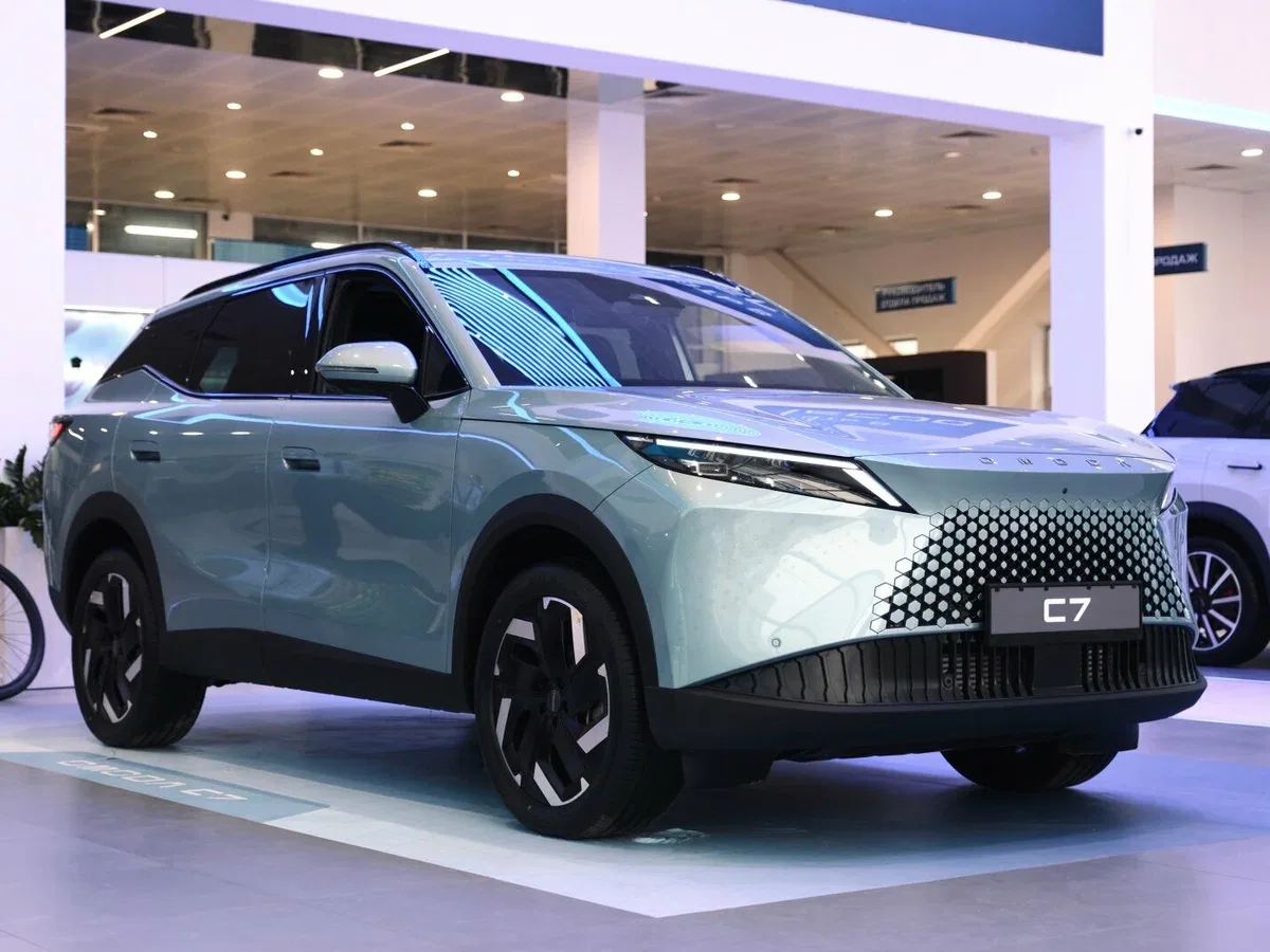 Omoda C7