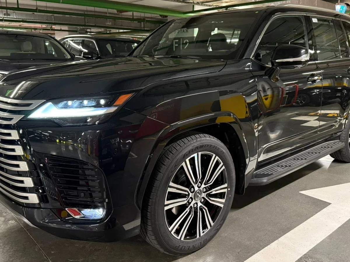 Lexus LX IV