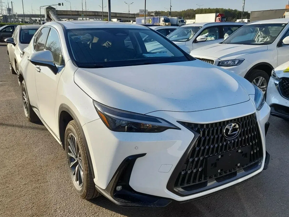 Lexus NX II