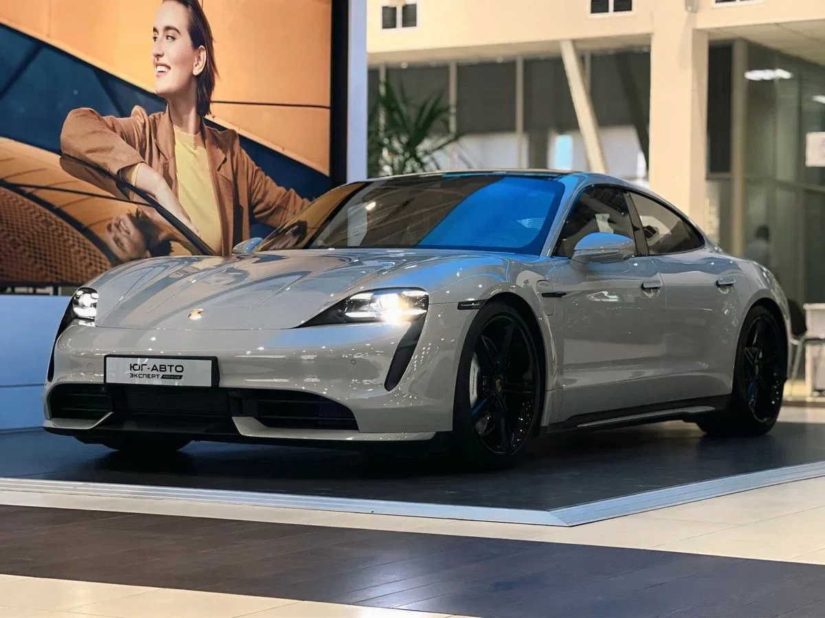 Porsche Taycan I