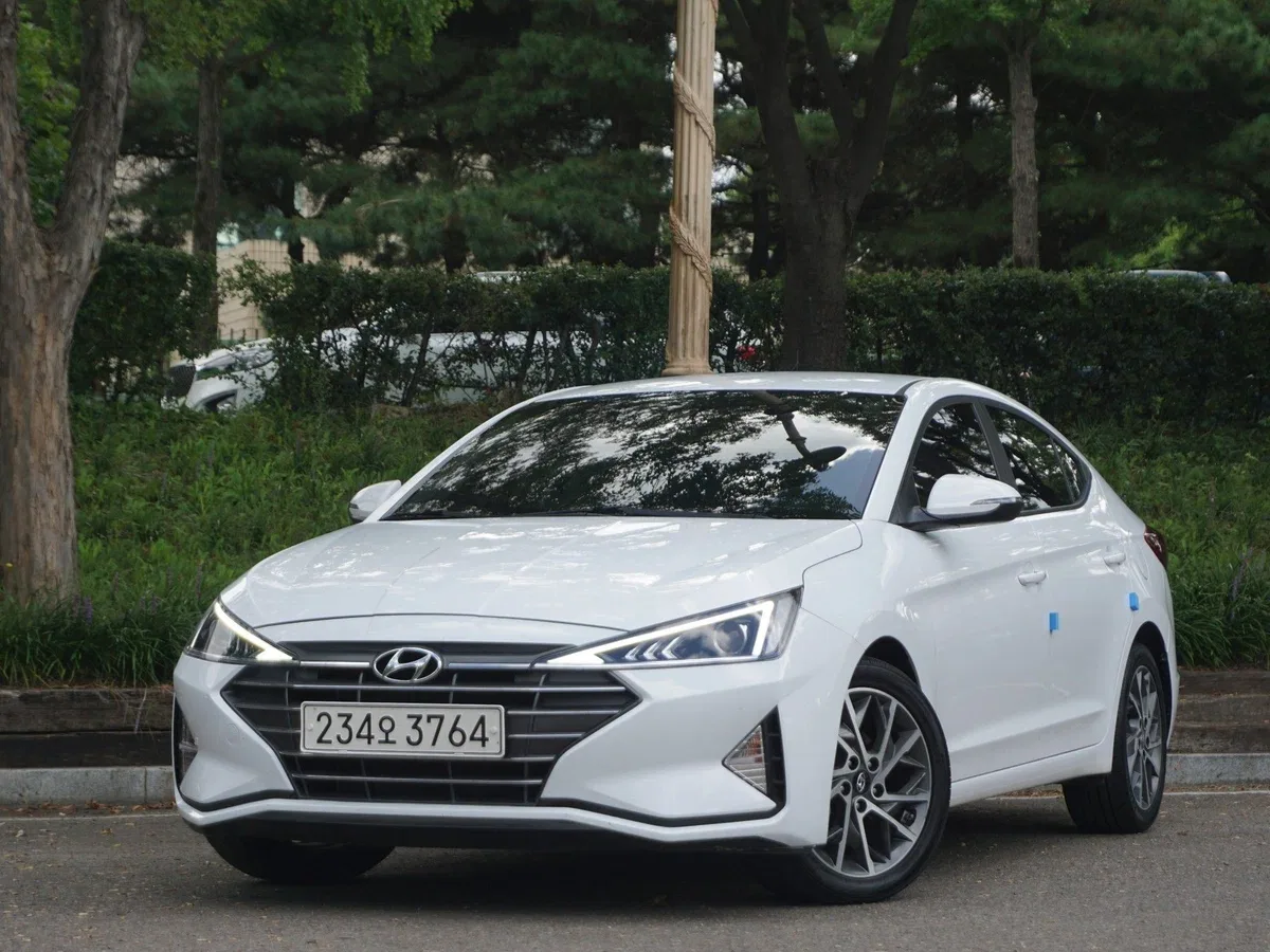 Hyundai Elantra VII (CN7)