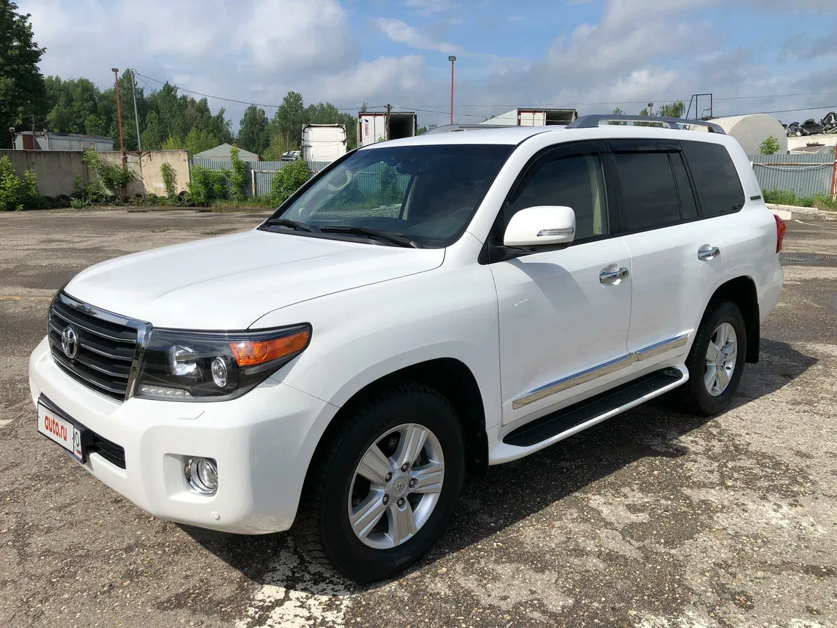 Toyota Land Cruiser 200 Series Рестайлинг 1