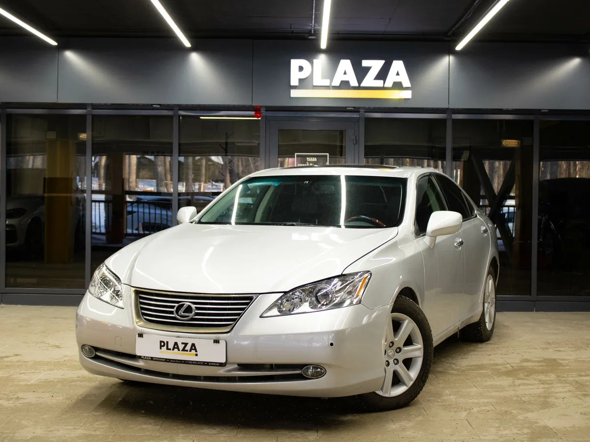 Lexus ES V
