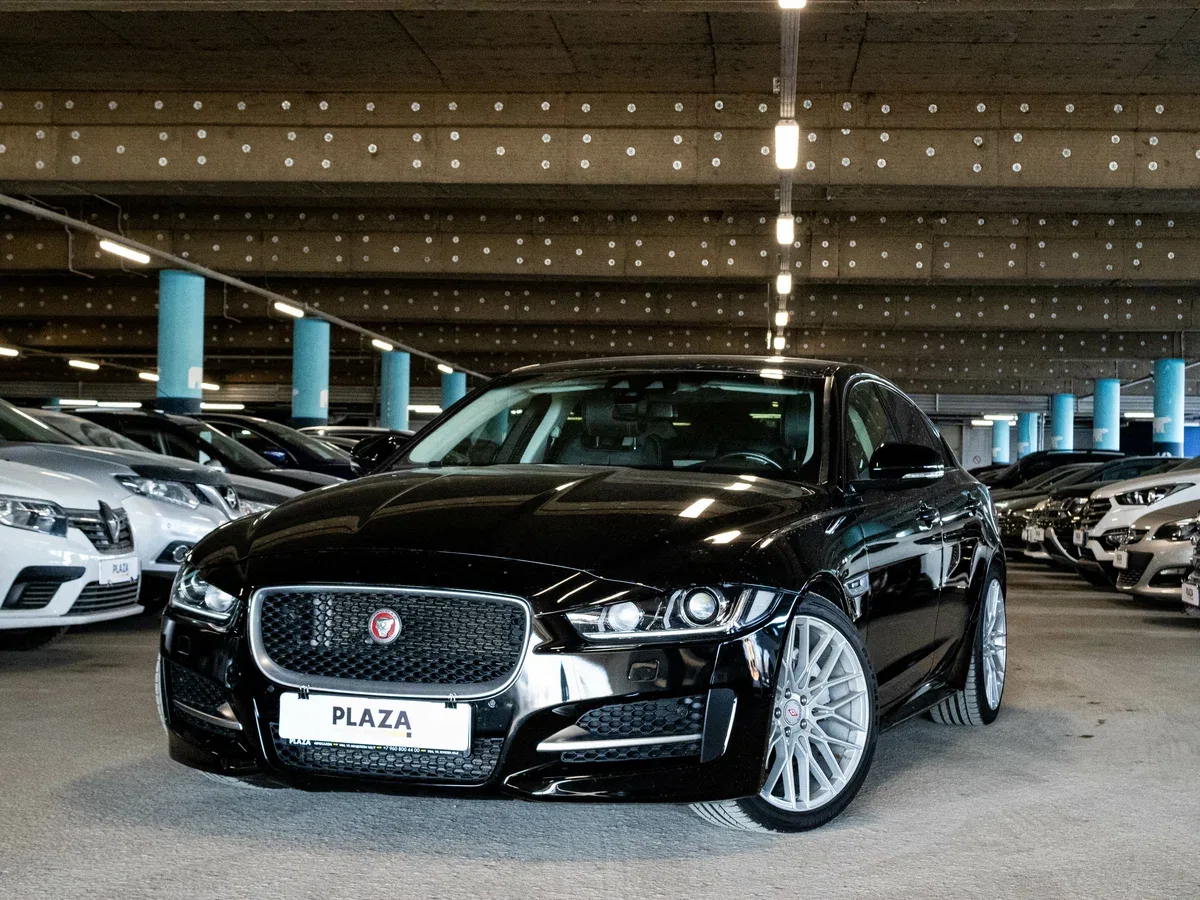 Jaguar XE I