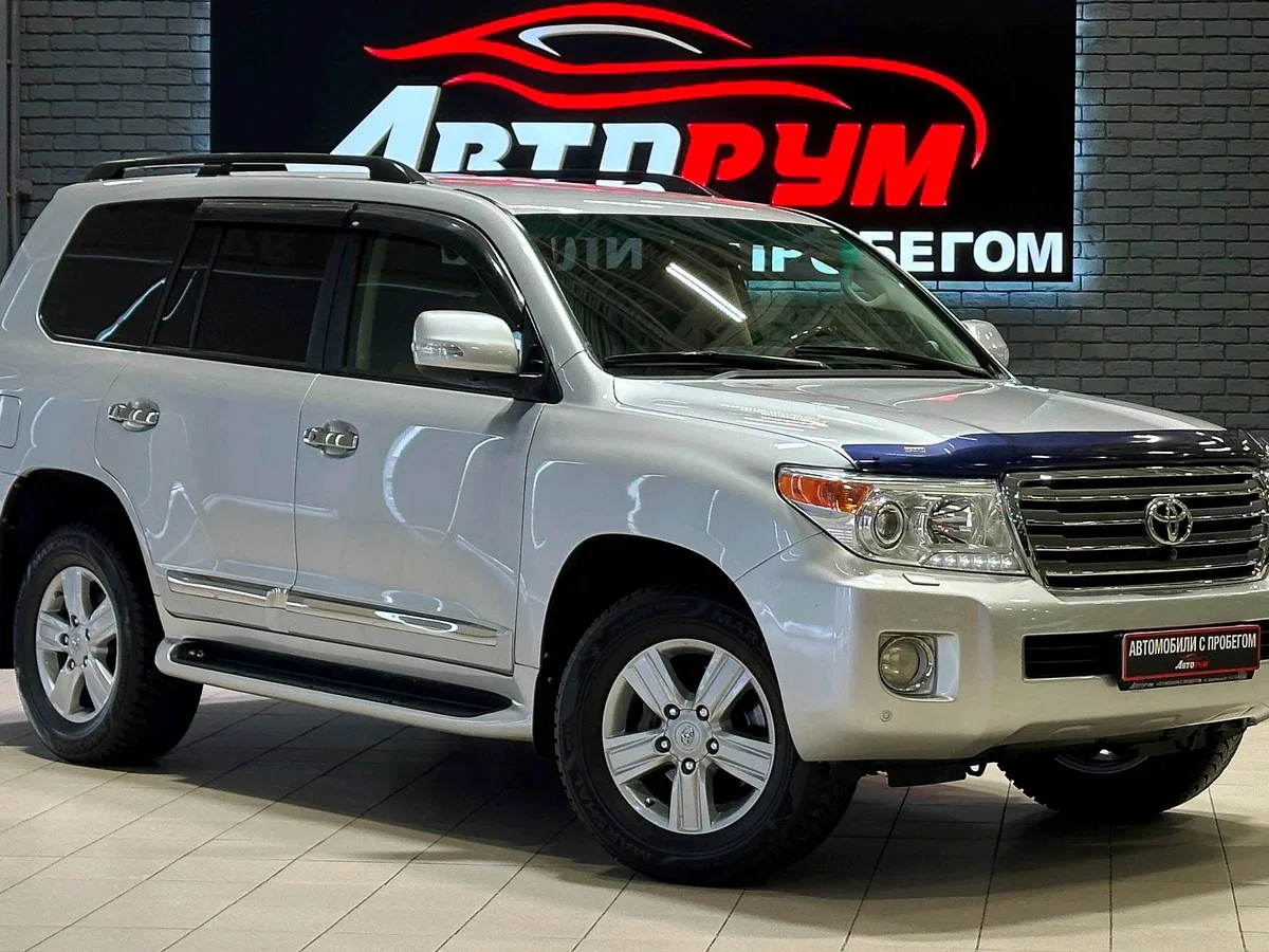 Toyota Land Cruiser 200 Series Рестайлинг 1