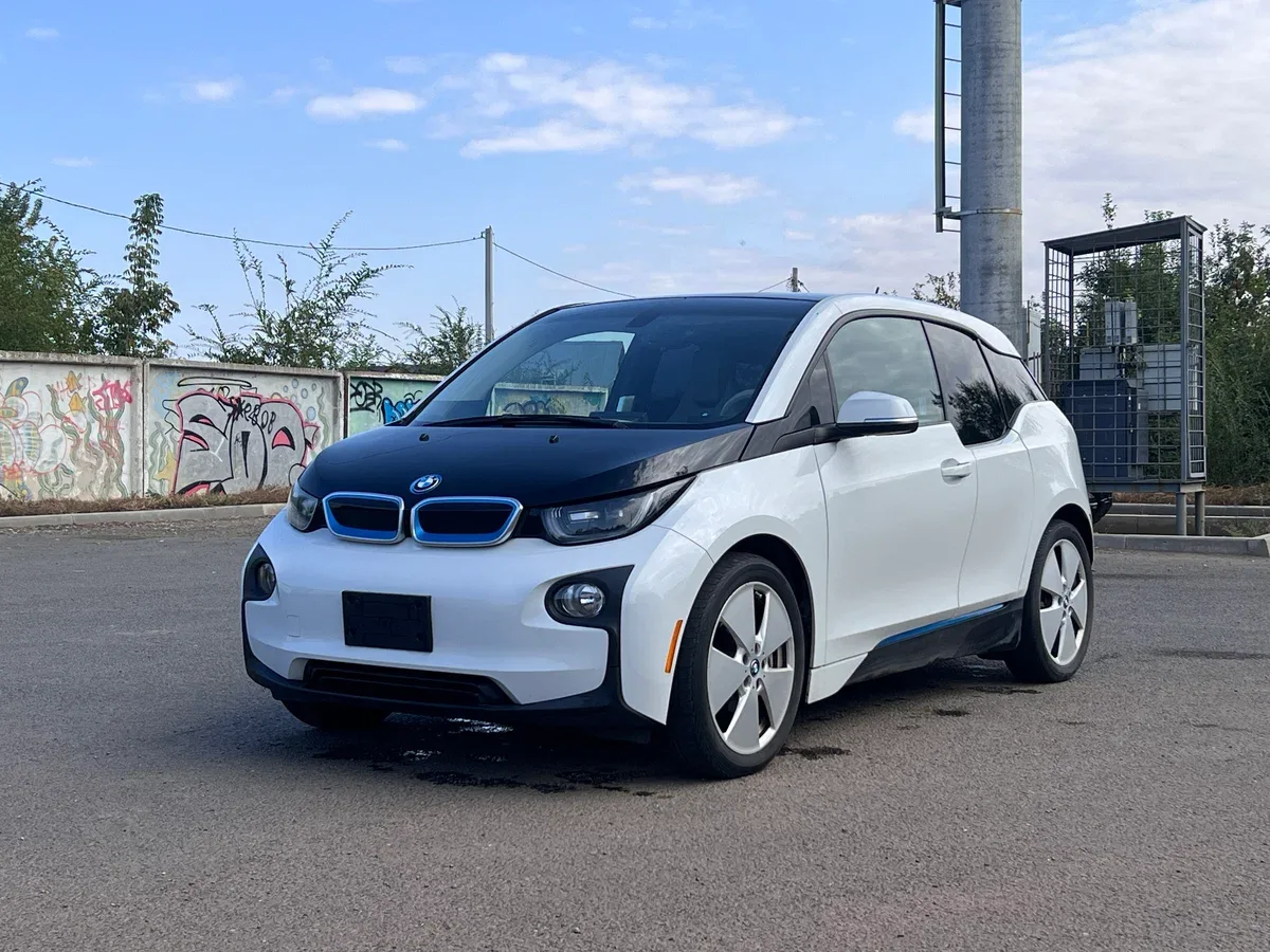 BMW i3 I (I01)