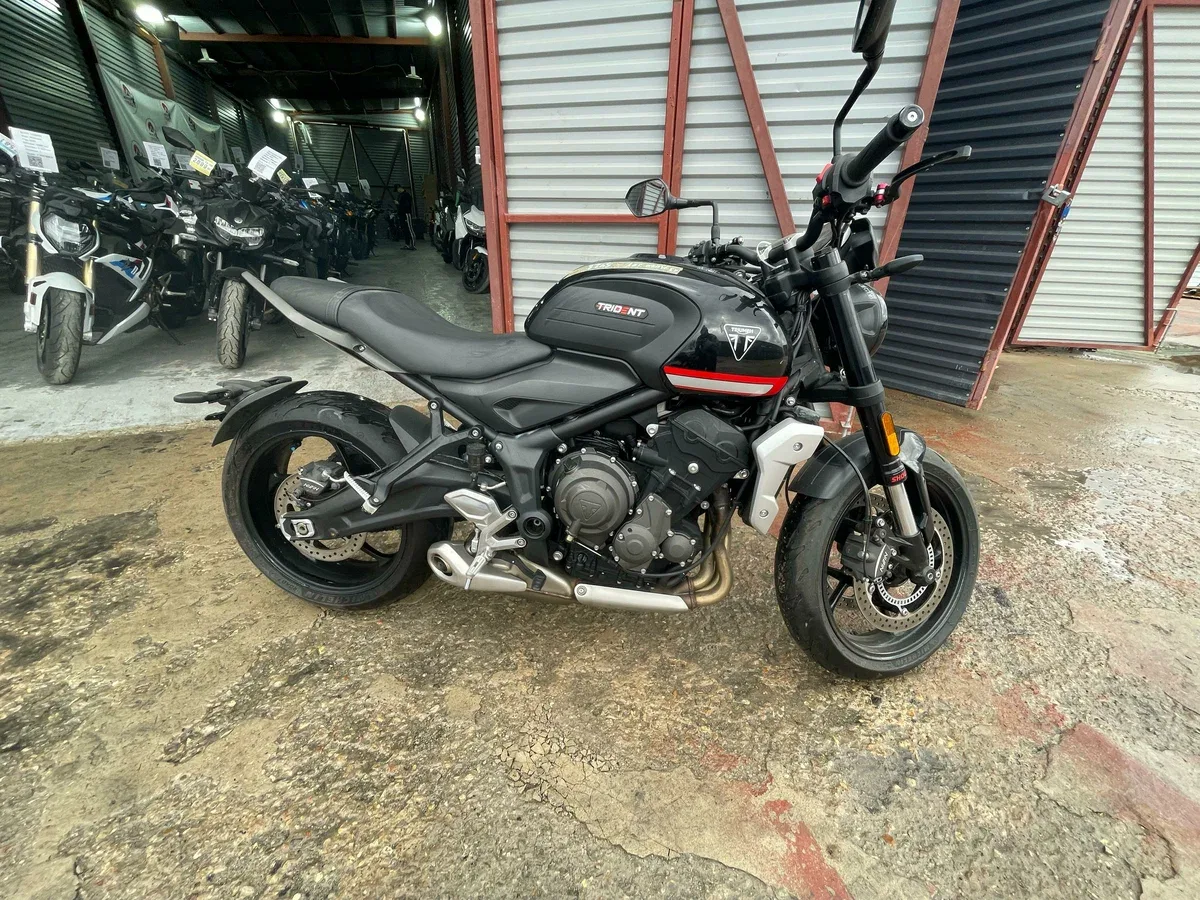 Triumph Trident 660