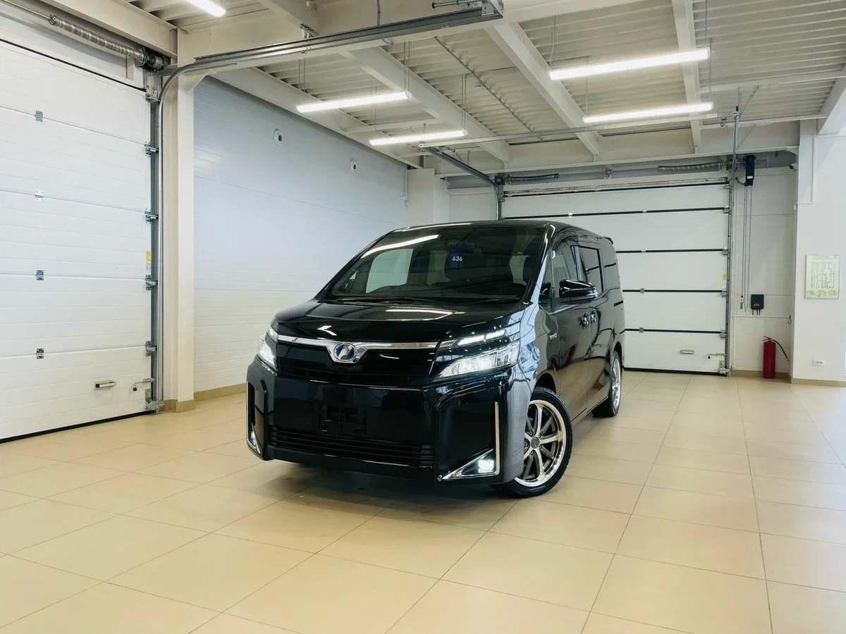 Toyota Voxy III (R80) Рестайлинг