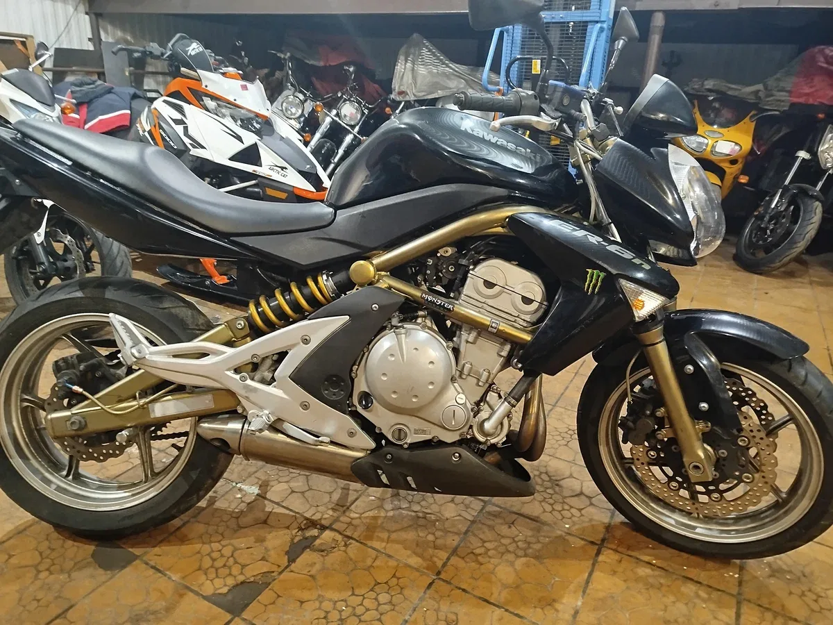 Kawasaki ER-6n