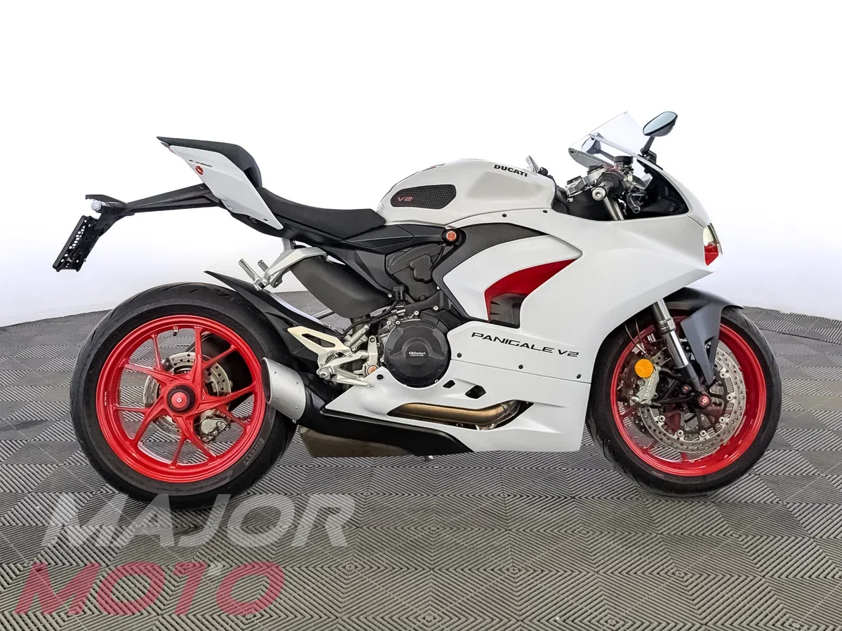 Ducati Panigale V2