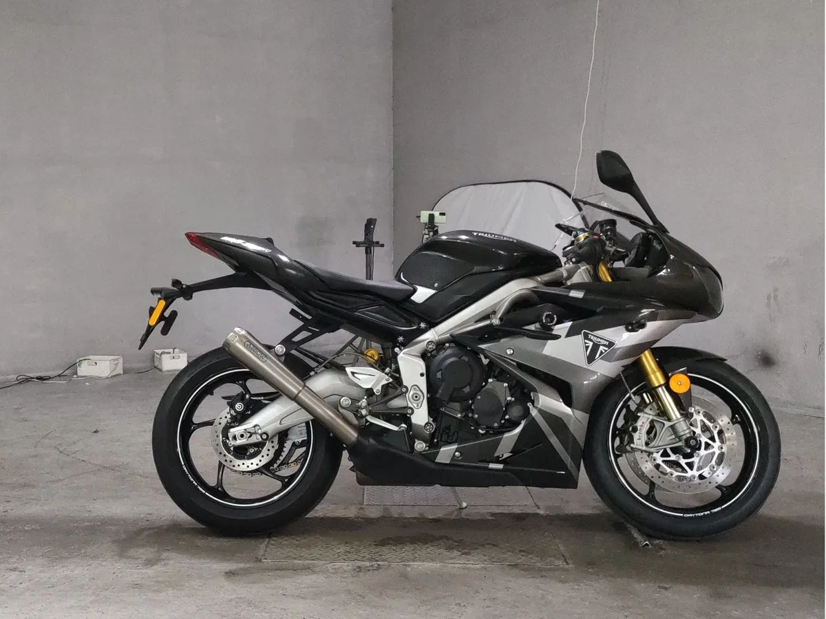 Triumph Daytona 765 Moto2