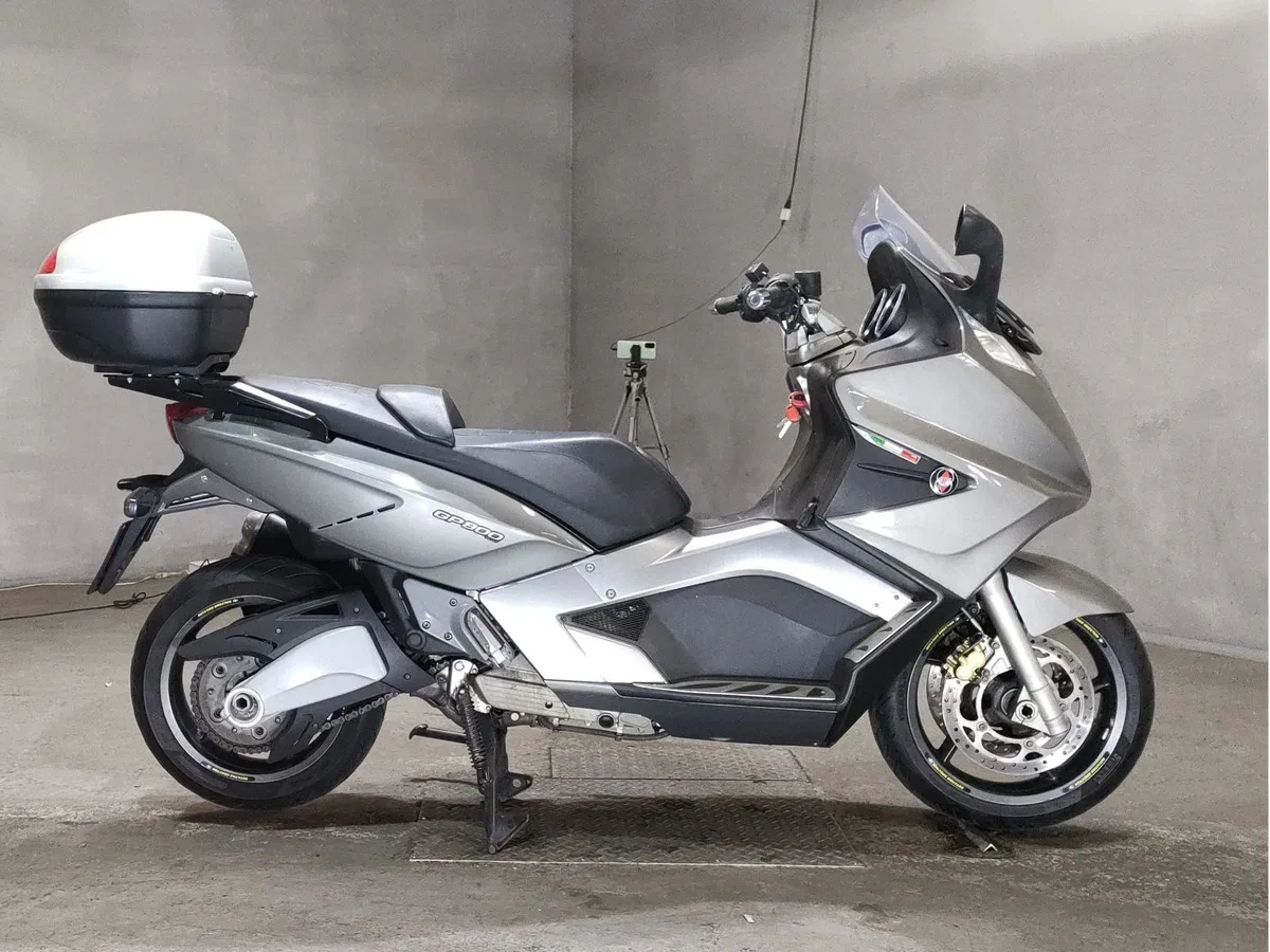 Gilera GP 800