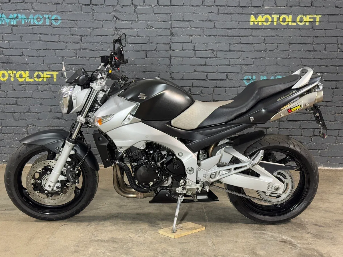Suzuki GSR 600