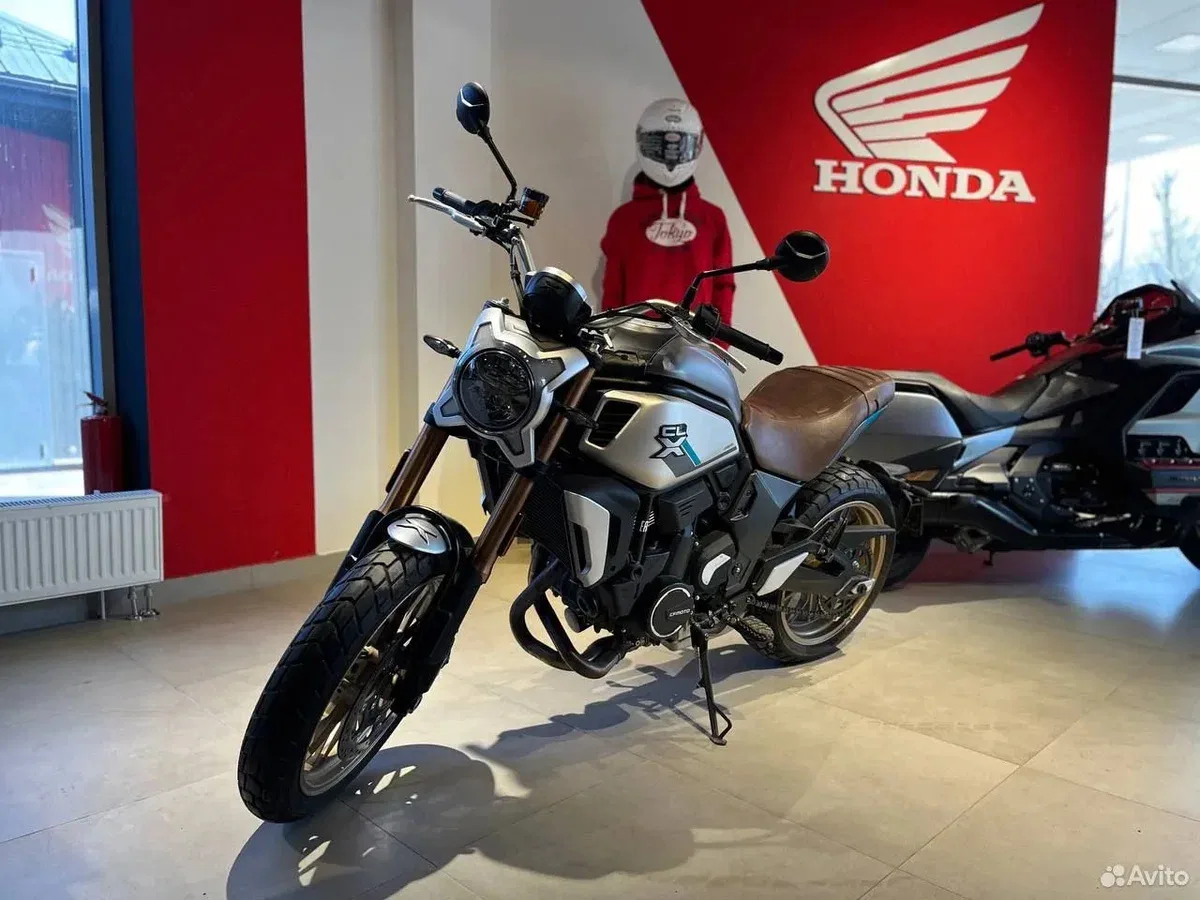 CFMoto 700CL-X Heritage