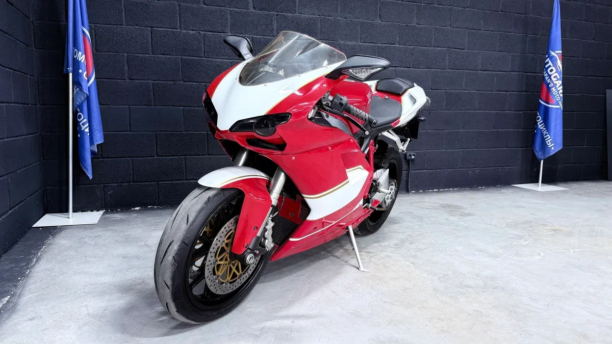 Ducati 848