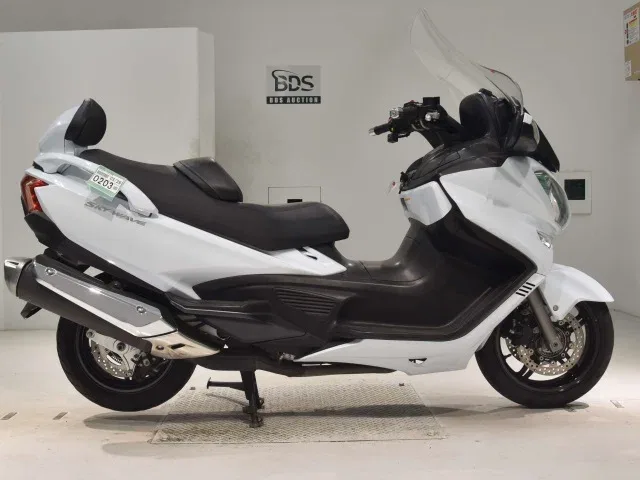 Suzuki Burgman 650