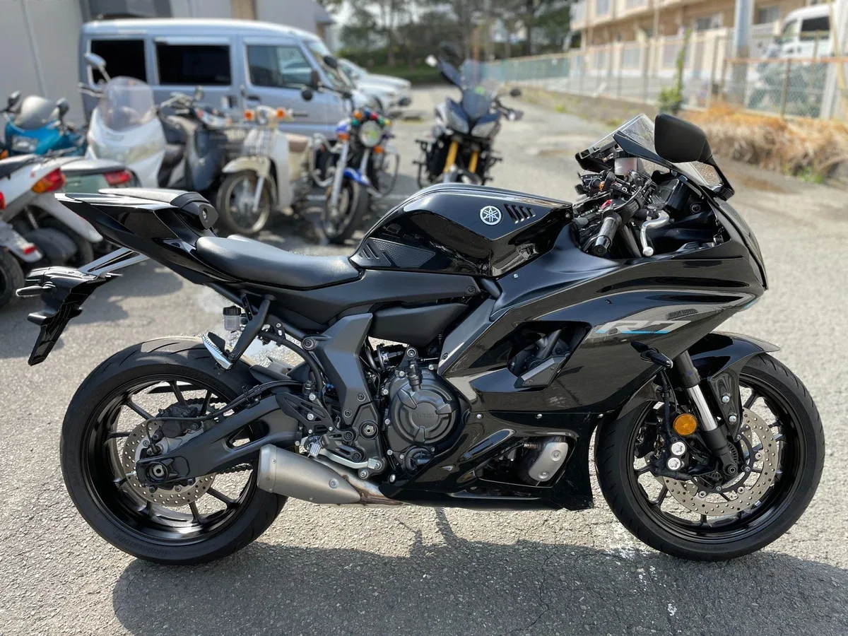 Yamaha YZF-R7