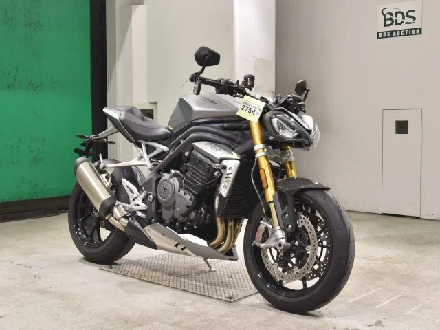 Triumph Street Triple