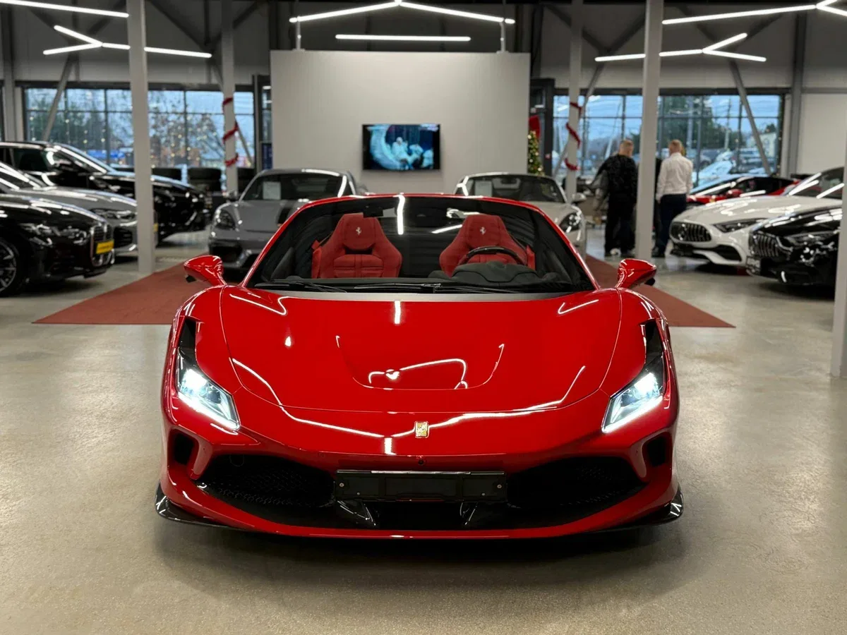 Ferrari F8