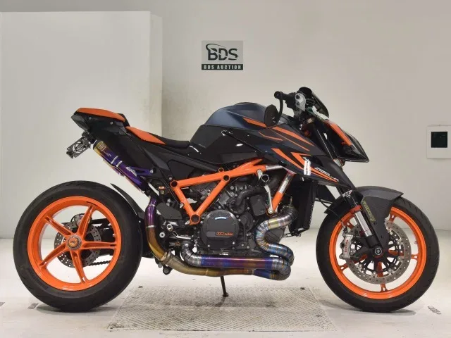 KTM AG 1290 Super Duke R