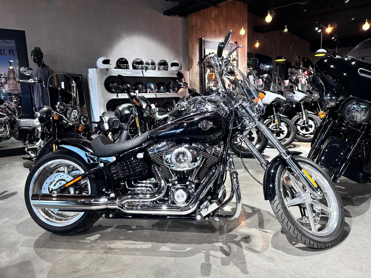 Harley-Davidson Rocker C