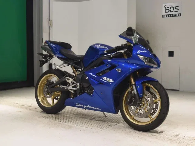 Triumph Daytona 675