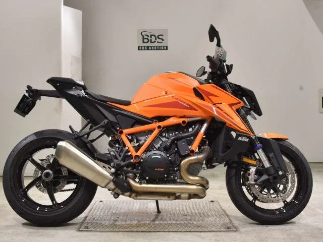 KTM AG 1390 Super Duke R