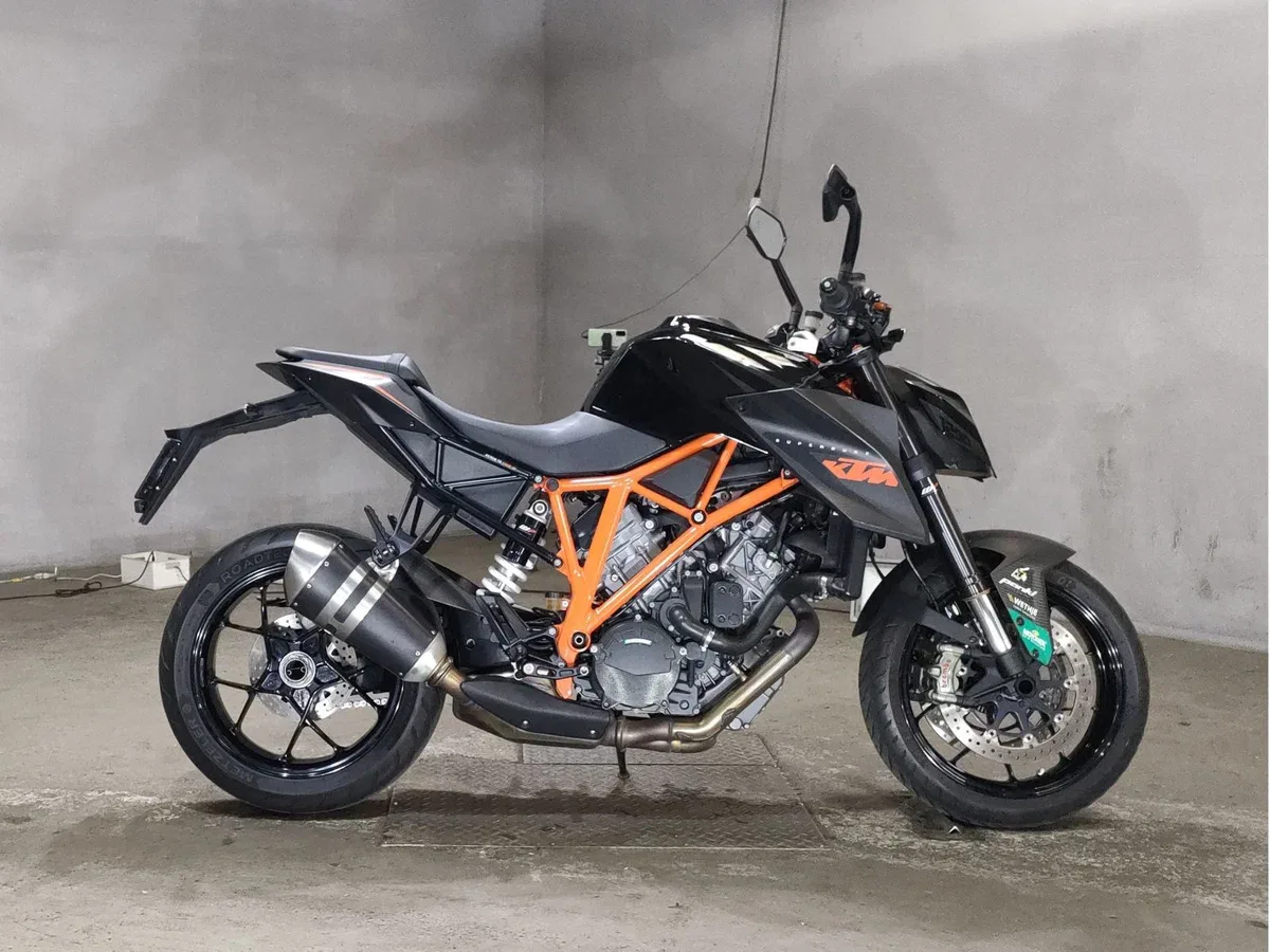 KTM AG 1290 Super Duke R