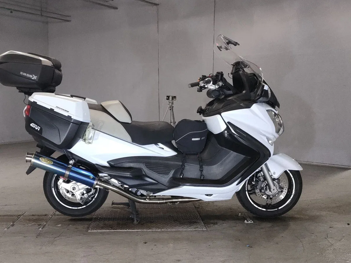 Suzuki Burgman 650