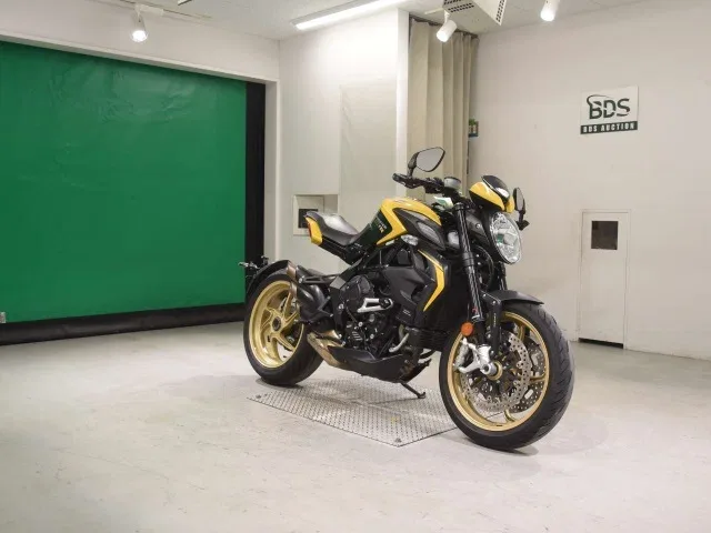 MV Agusta Brutale 800