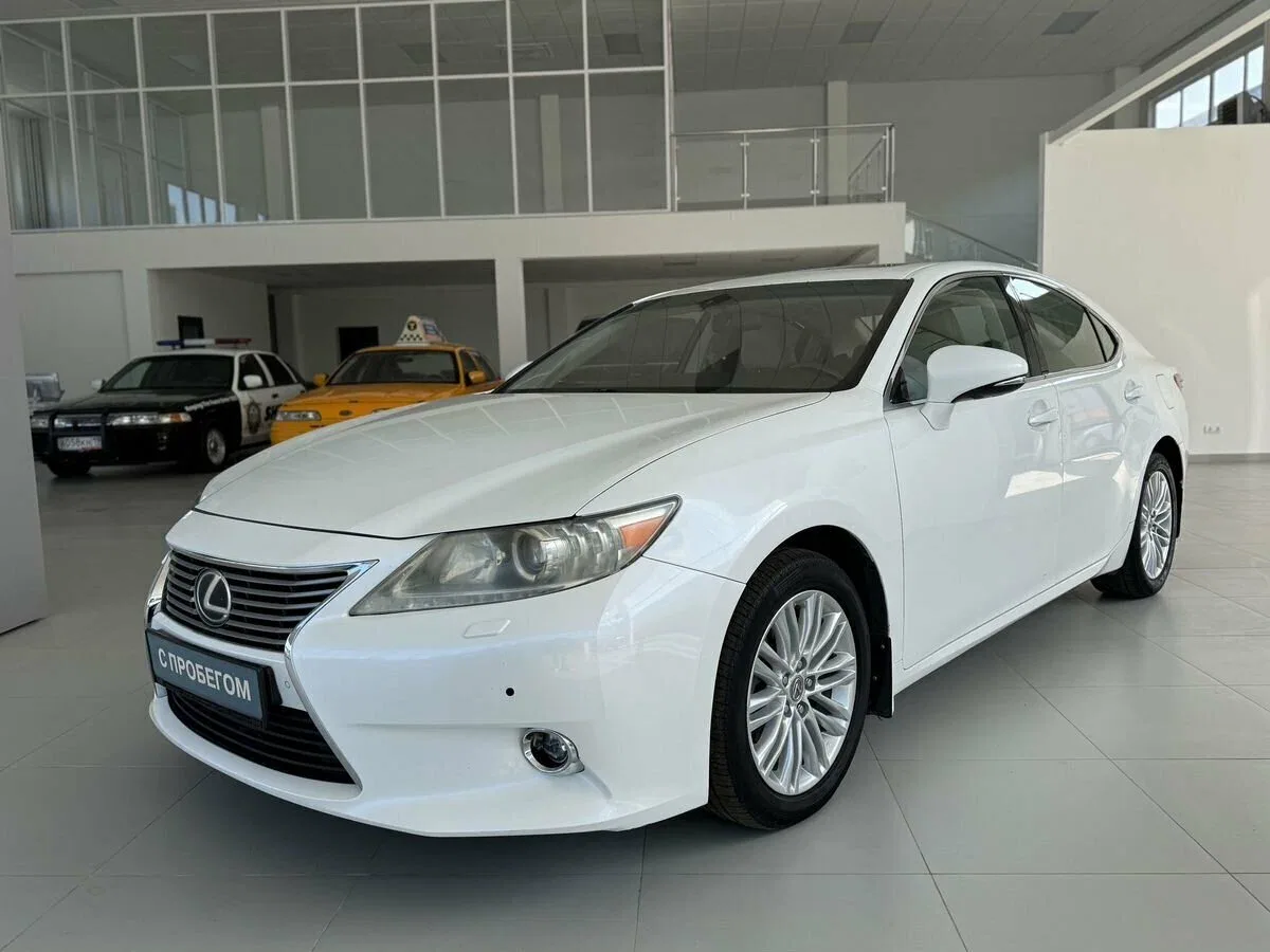 Lexus ES VI