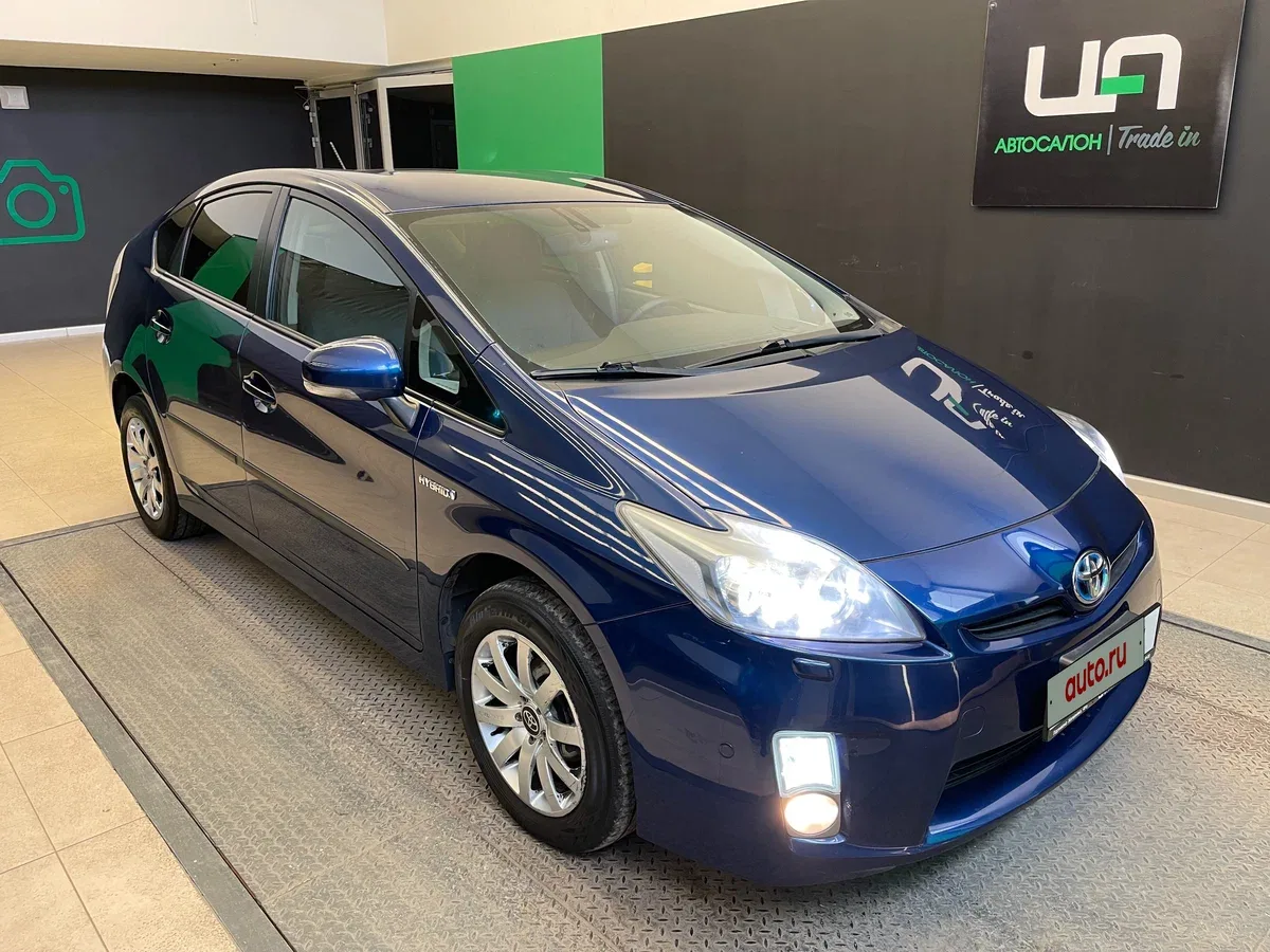 Toyota Prius III (XW30)