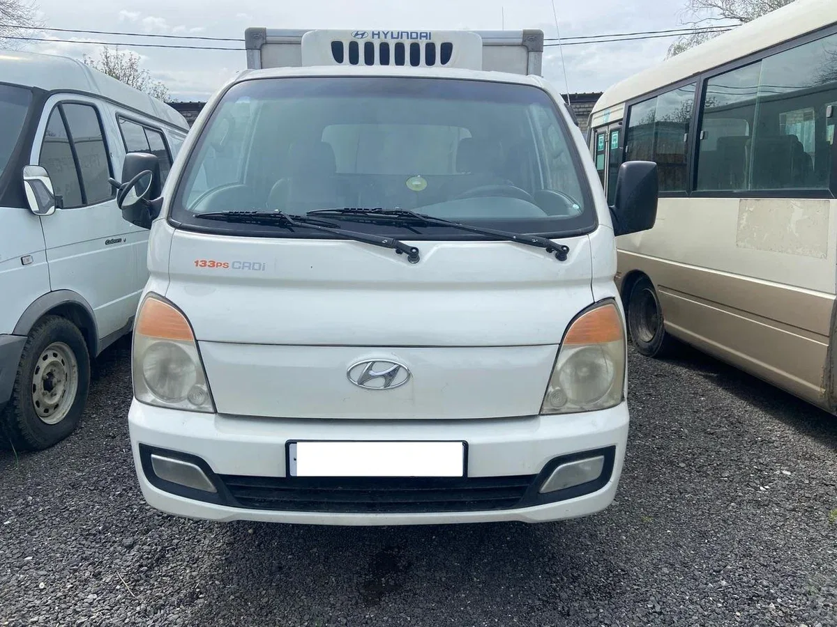 Hyundai H-1 II