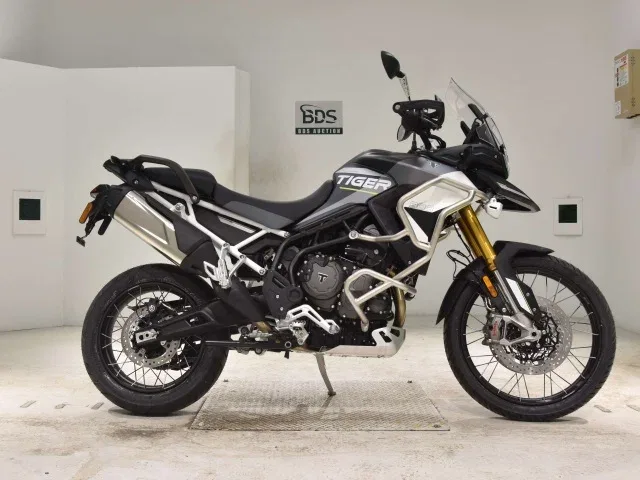Triumph Tiger 900