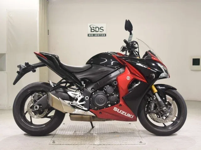 Suzuki GSX-S 1000 F