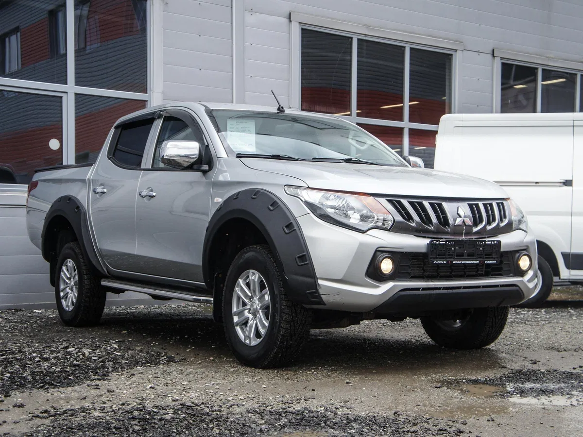 Mitsubishi L200 V