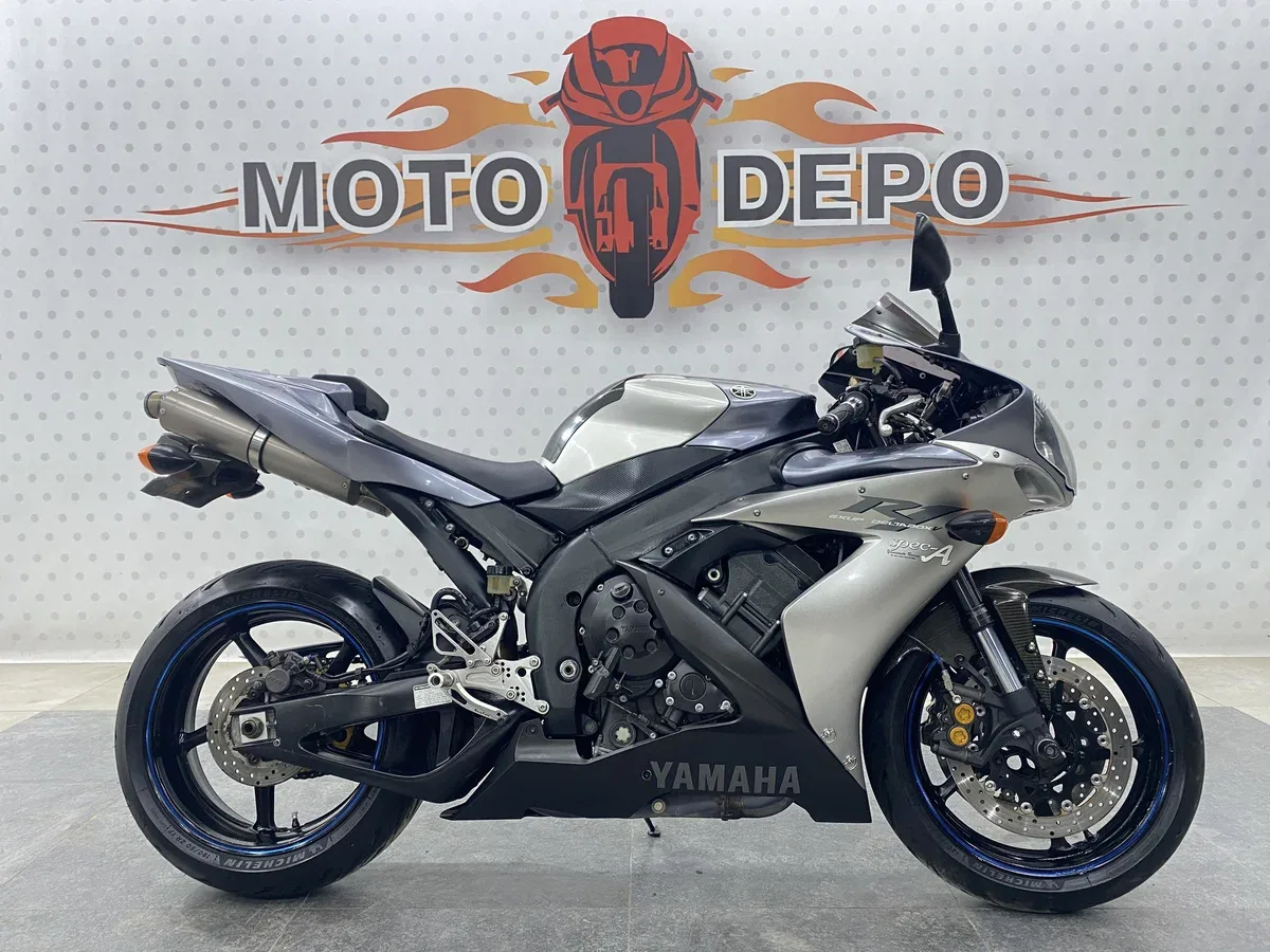 Yamaha YZF-R1