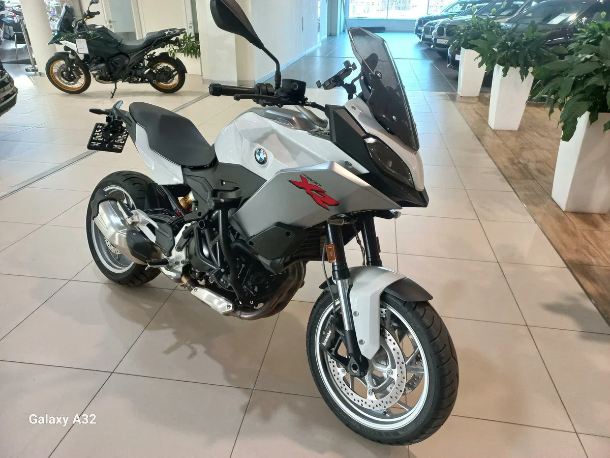 BMW F 900 XR