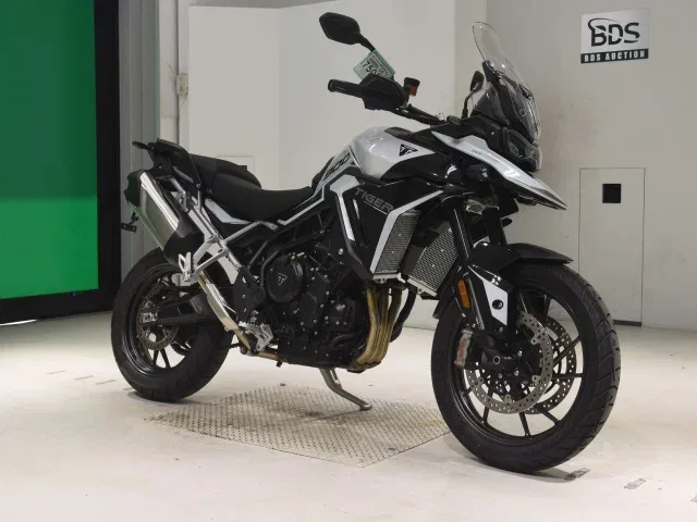 Triumph Tiger 900