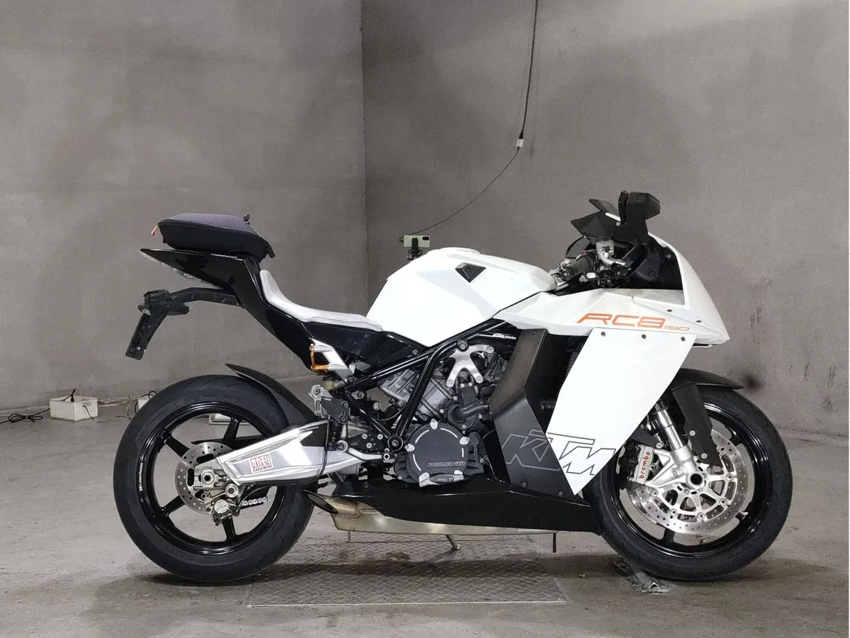 KTM AG 1190 RC8